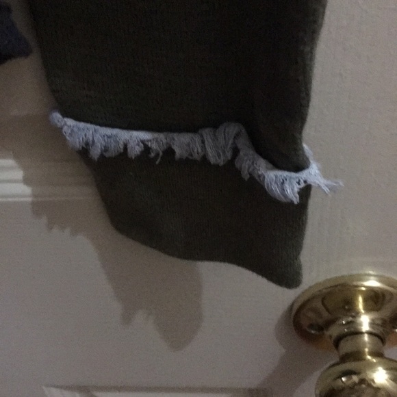 WE THE FREE TOP SIZE SMALL - Picture 3 of 6